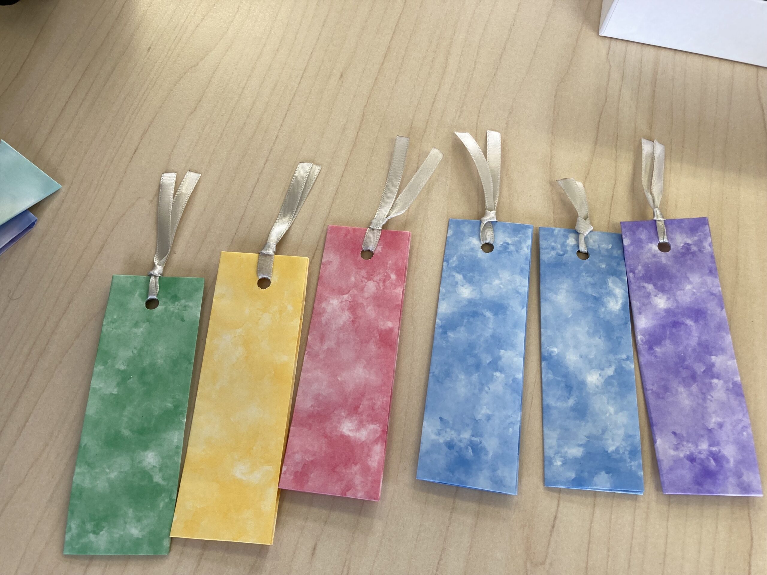 【グループワーク】読書の秋🍁しおり作りをしてみよう🔖