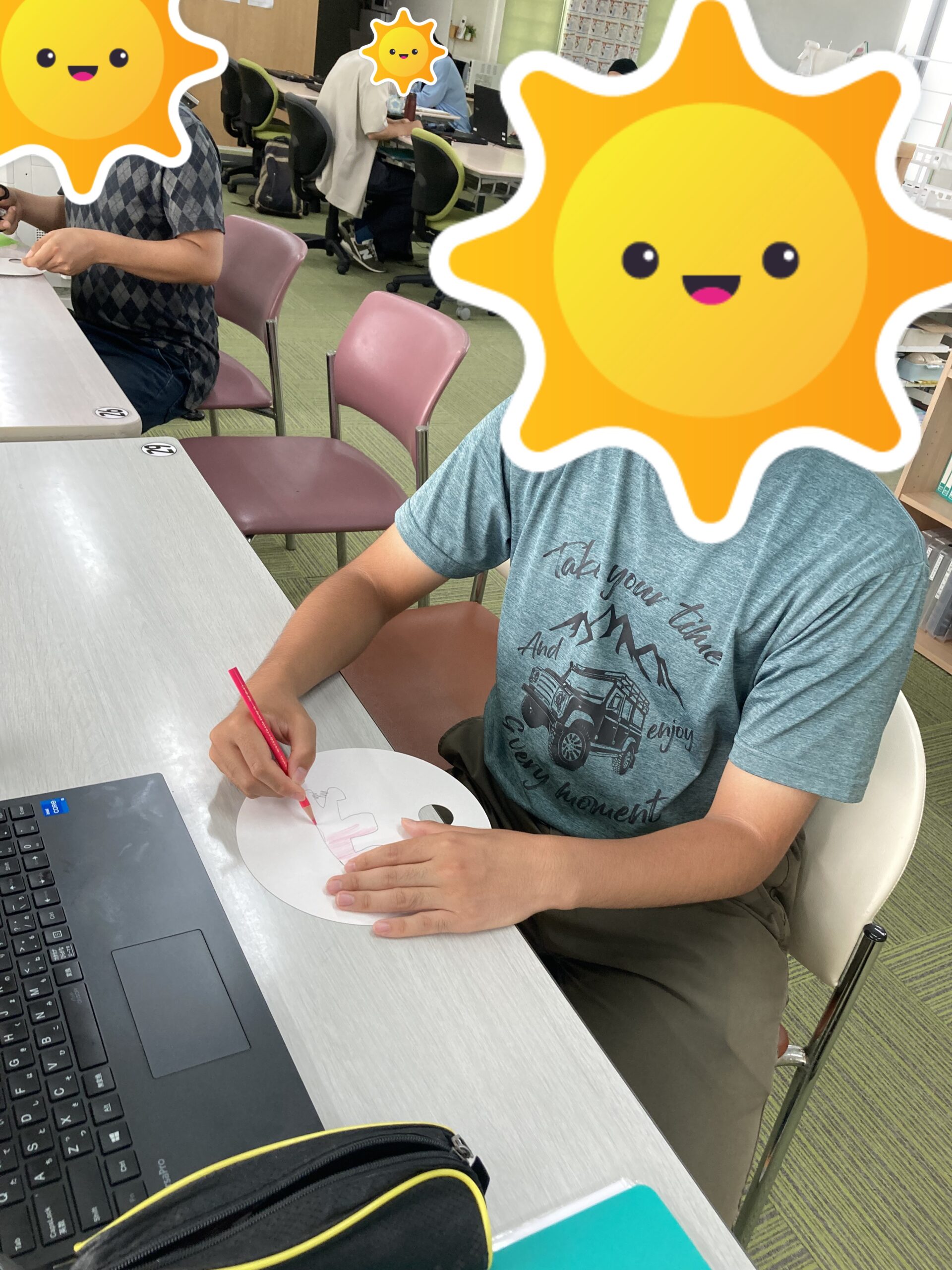【制作活動】不器用さんでも大丈夫！オリジナルうちわを作ってみた！